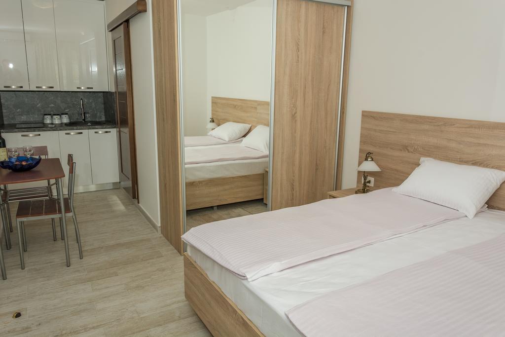 Apartmani Mendula Budva Exterior foto